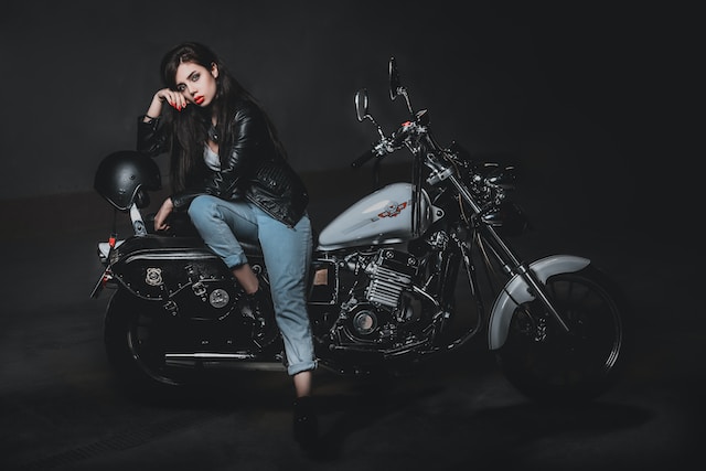 Les femmes de plus en plus nombreuses à faire de la moto